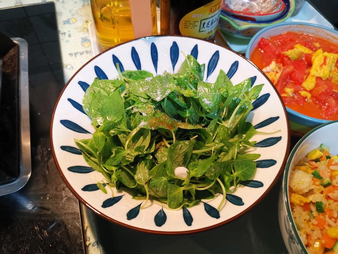 凉拌荆芥