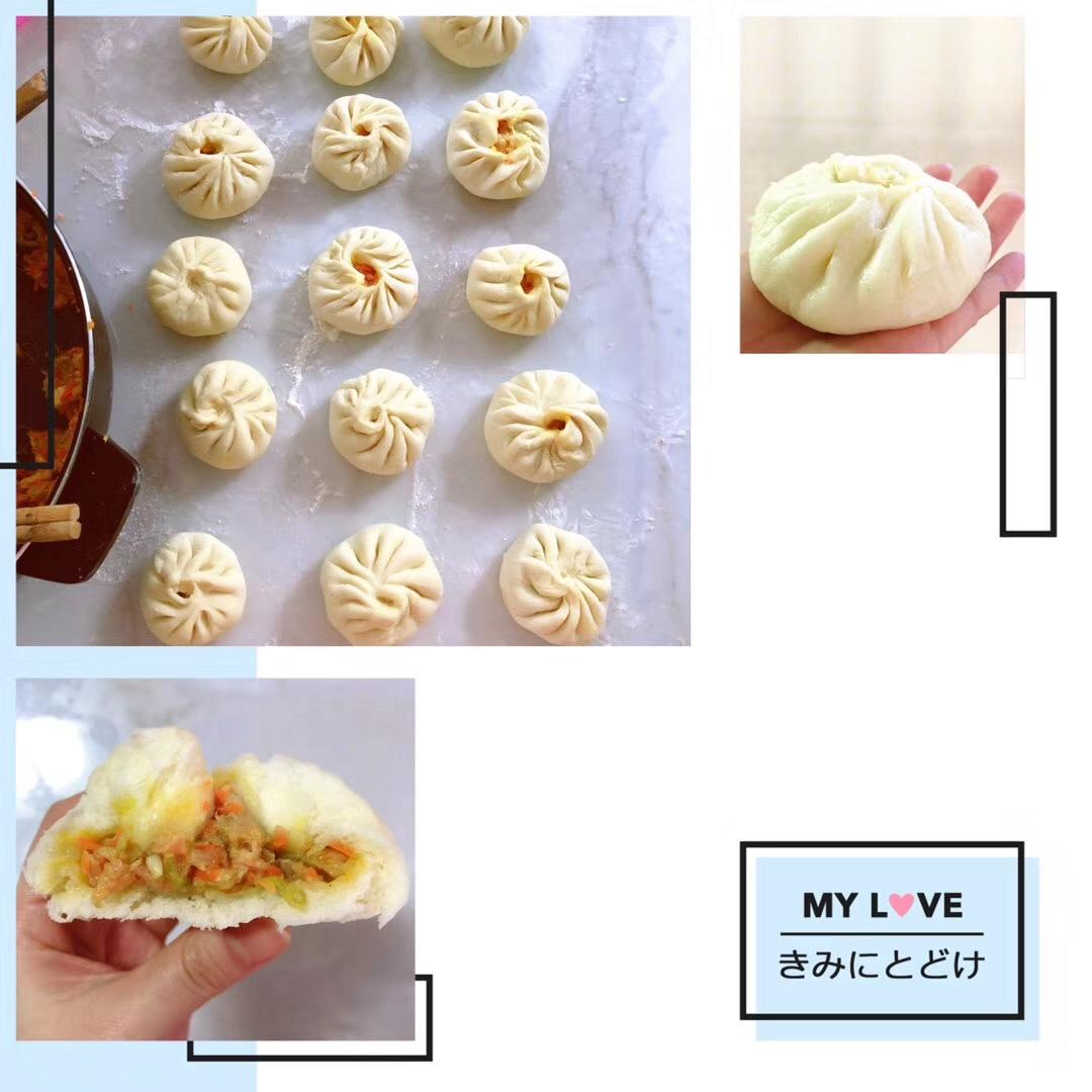 松软多汁的肉包子
