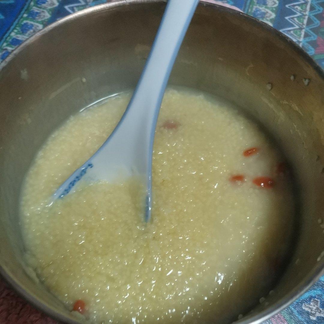 小米粥（小米油飘香）