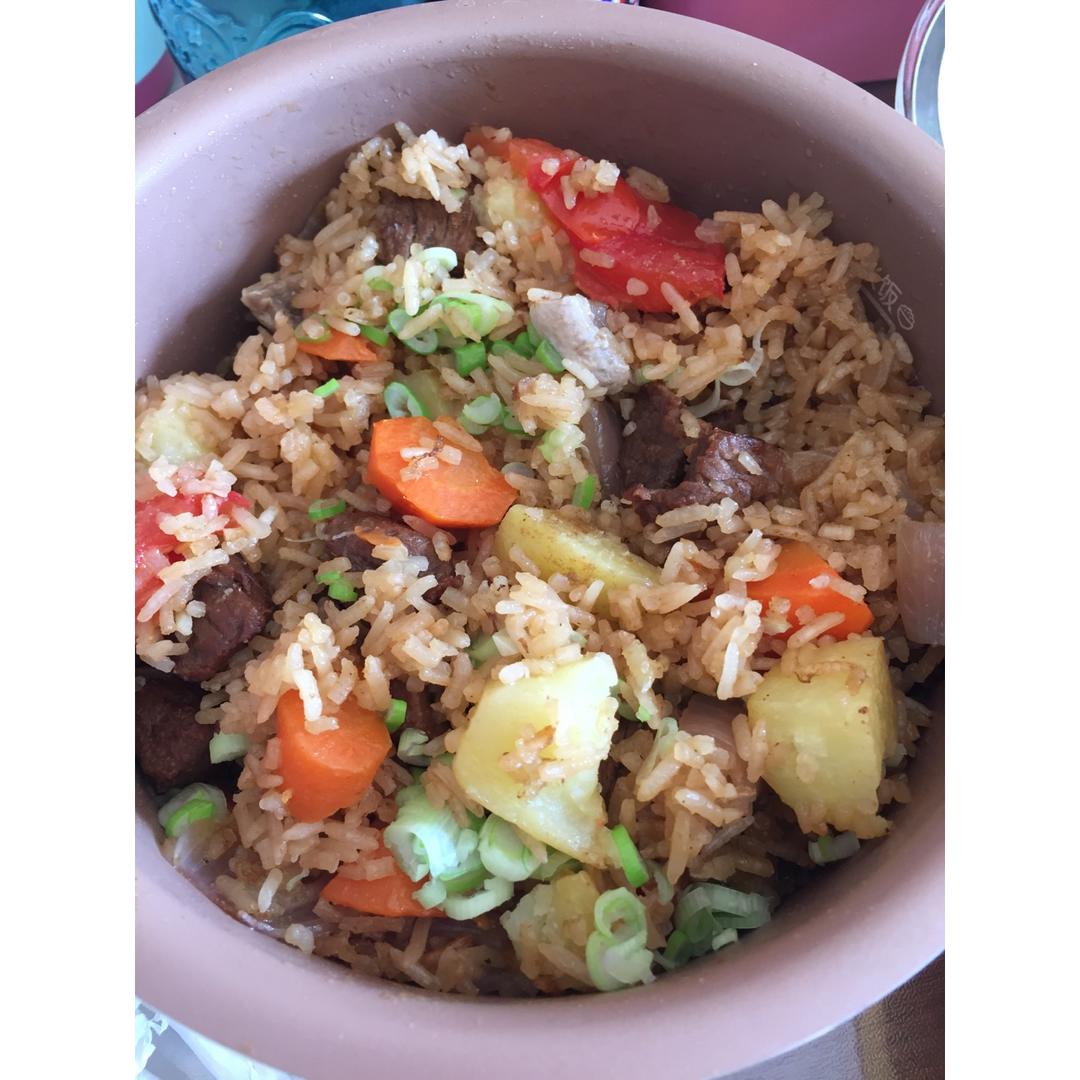 土豆牛腩焖饭