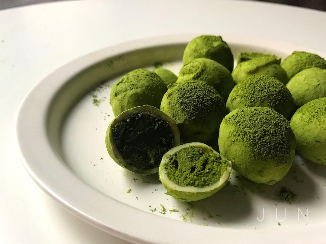 血橙血橙君做的浓抹茶甘纳许松露巧克力