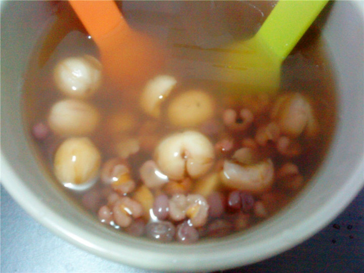 红豆薏米莲子粥