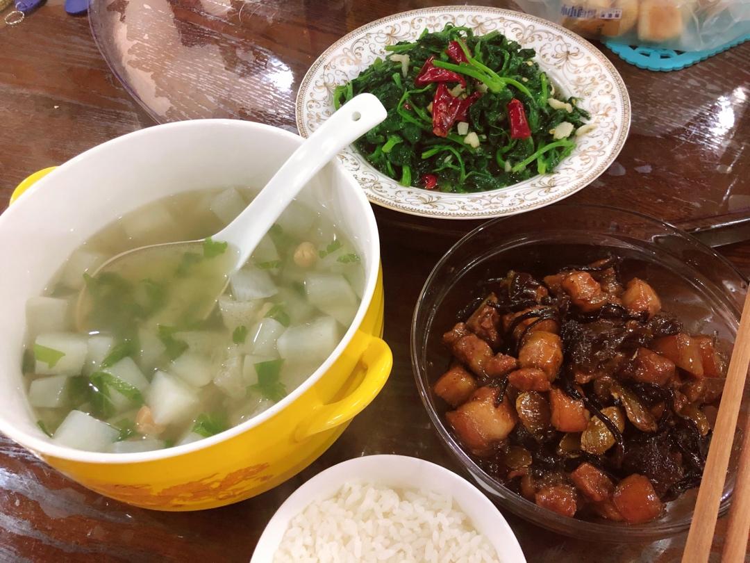 茶树菇红烧肉（代表作品）