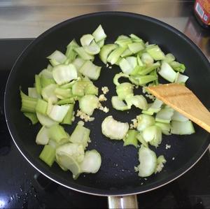 蒜蓉油菜的做法 步骤5