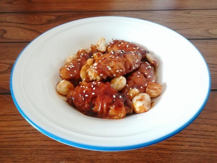 蒜香蚝油鸡翅中