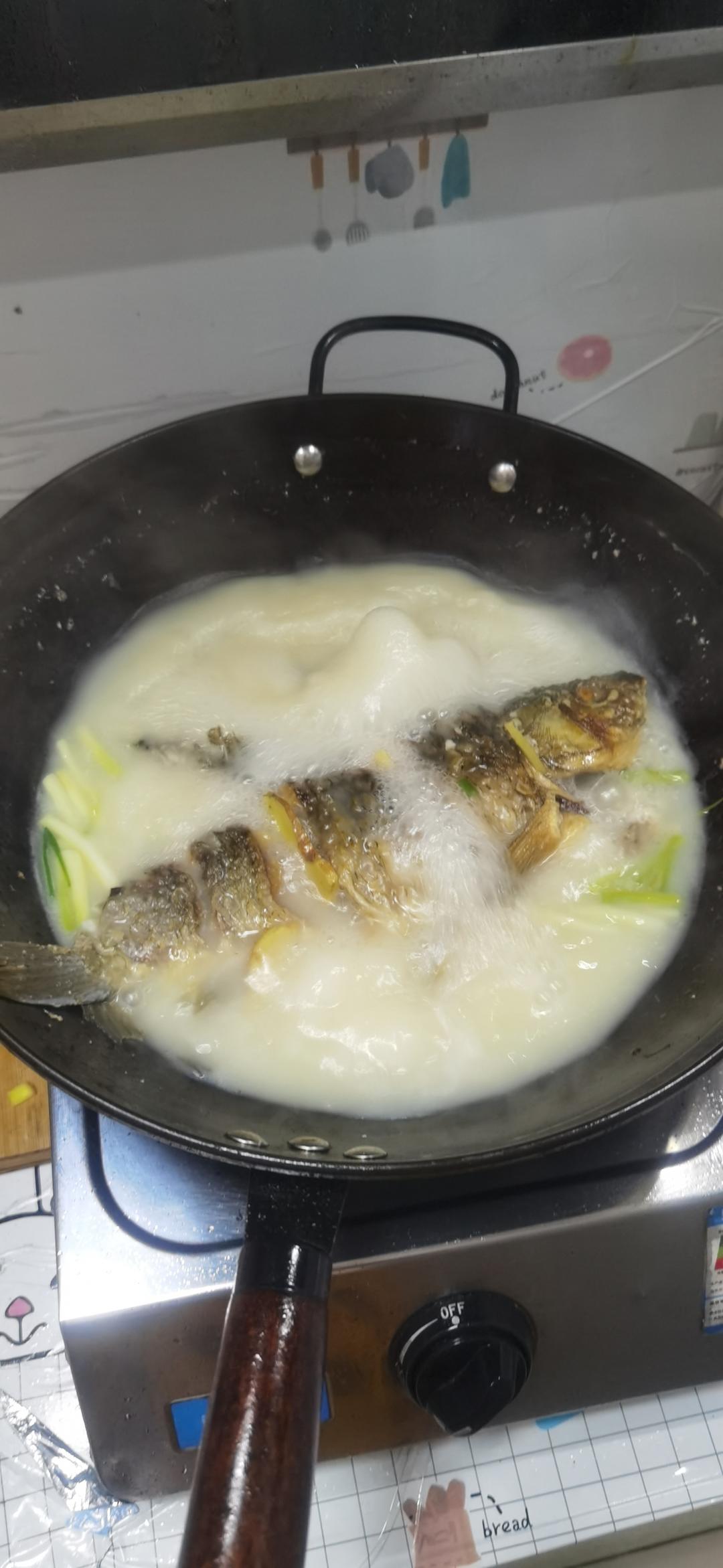 奶白鲫鱼豆腐汤|一条鱼最后的温柔