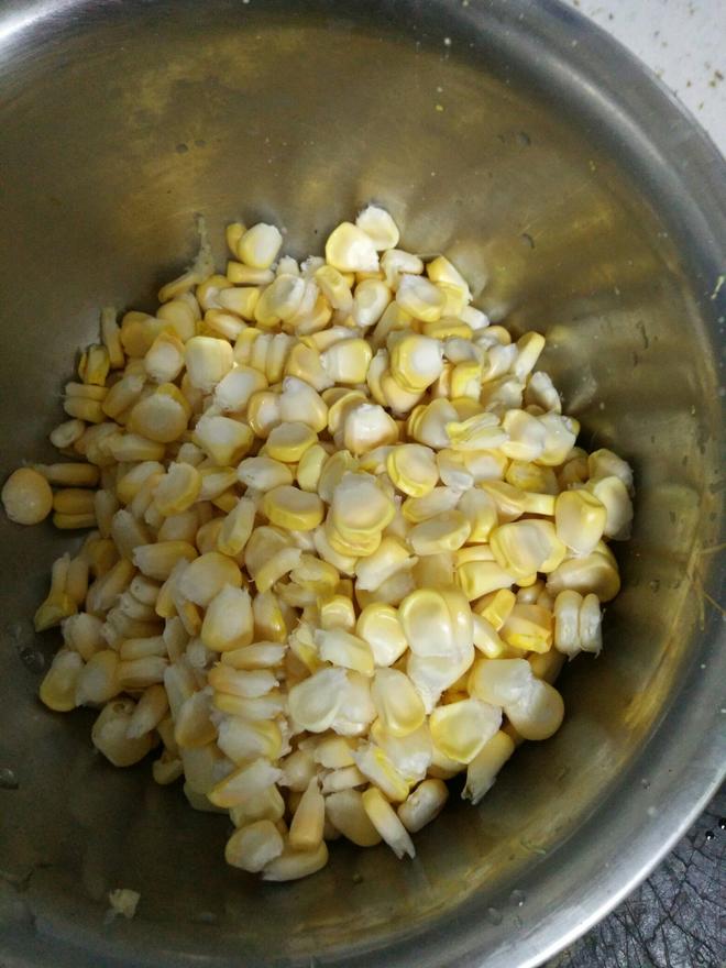 快速生剥玉米粒的做法