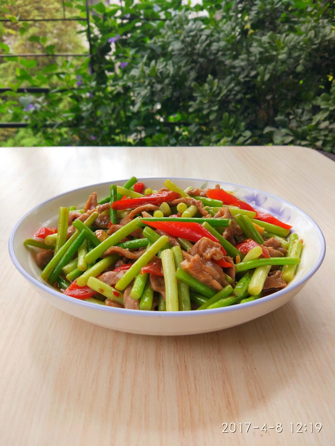 蒜苔肉丝的做法