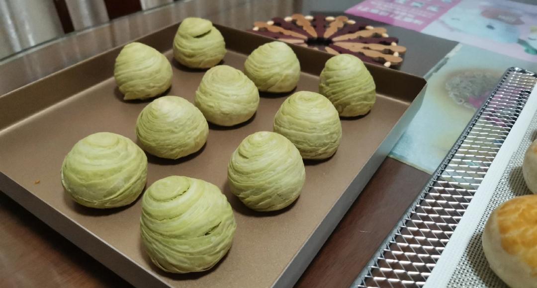 超简单 免揉 酥掉渣的蛋黄酥(超详细附全程视频)不破酥『万能酥皮』