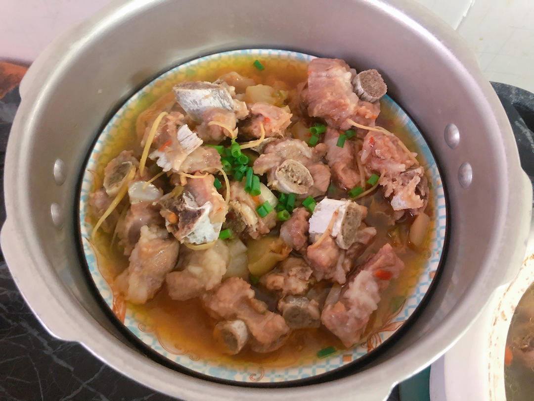 zoe129做的厨房小白也能轻松get的开胃榨菜蒸排骨