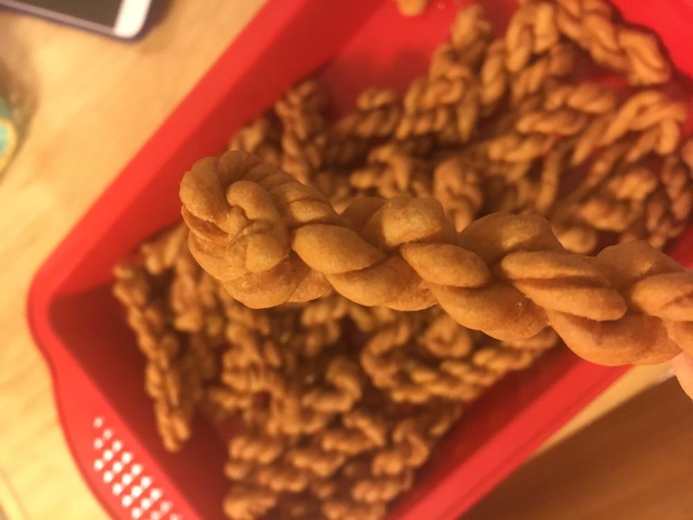 鸡蛋小麻花