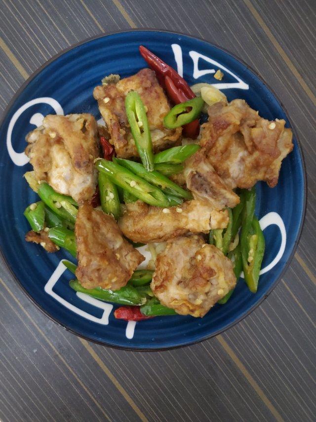 双椒煎排骨