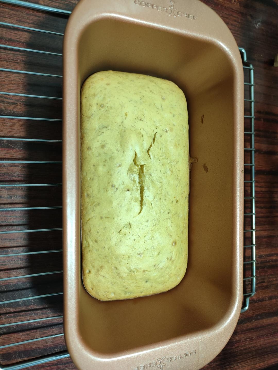 不用打发任何东西的低脂可可香蕉磅蛋糕