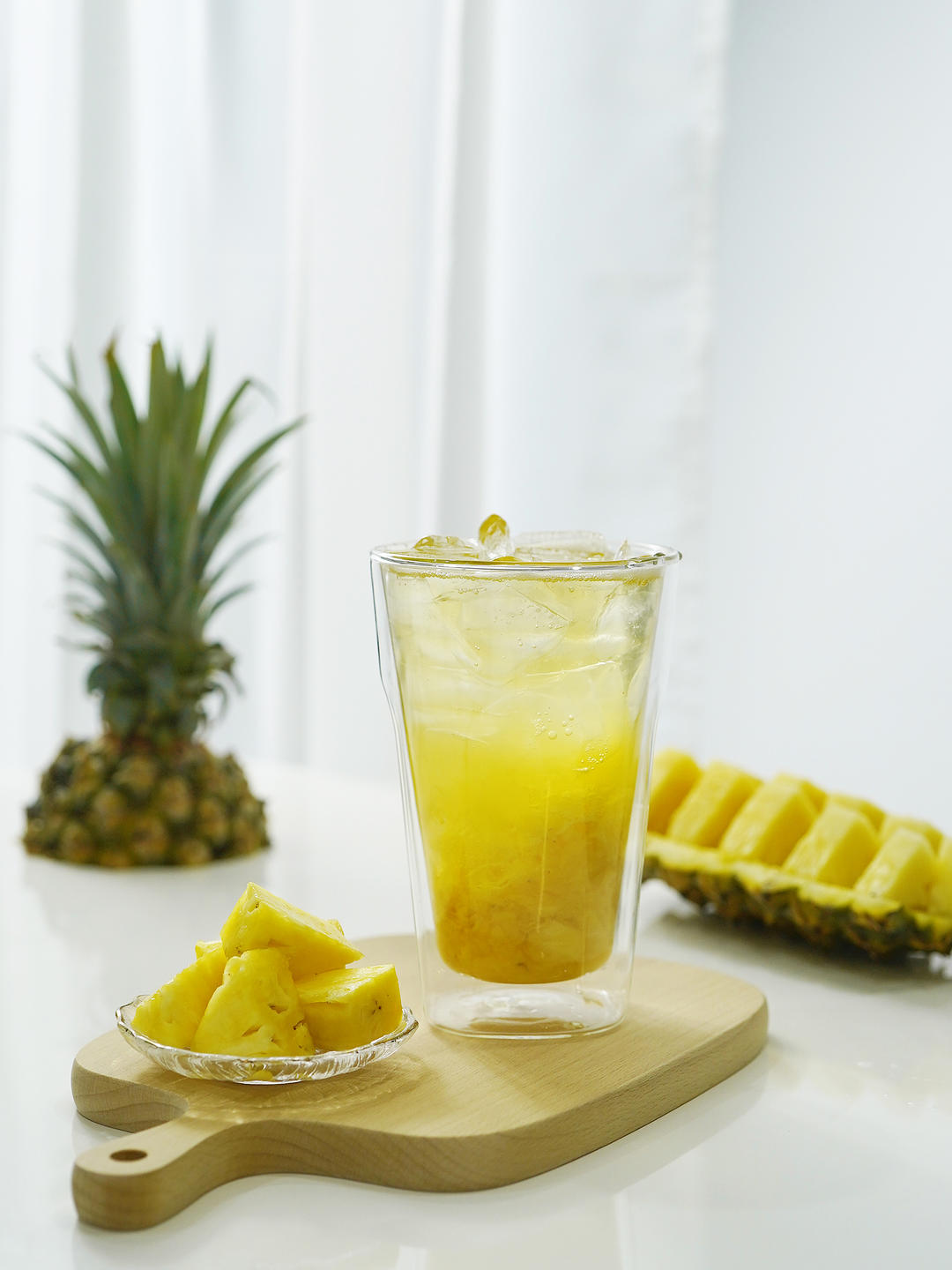 满杯黑凤梨