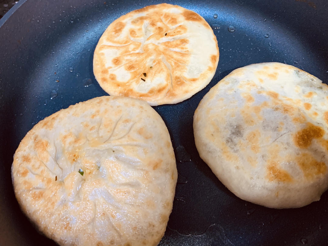 皮薄馅大～韭菜鸡蛋饼