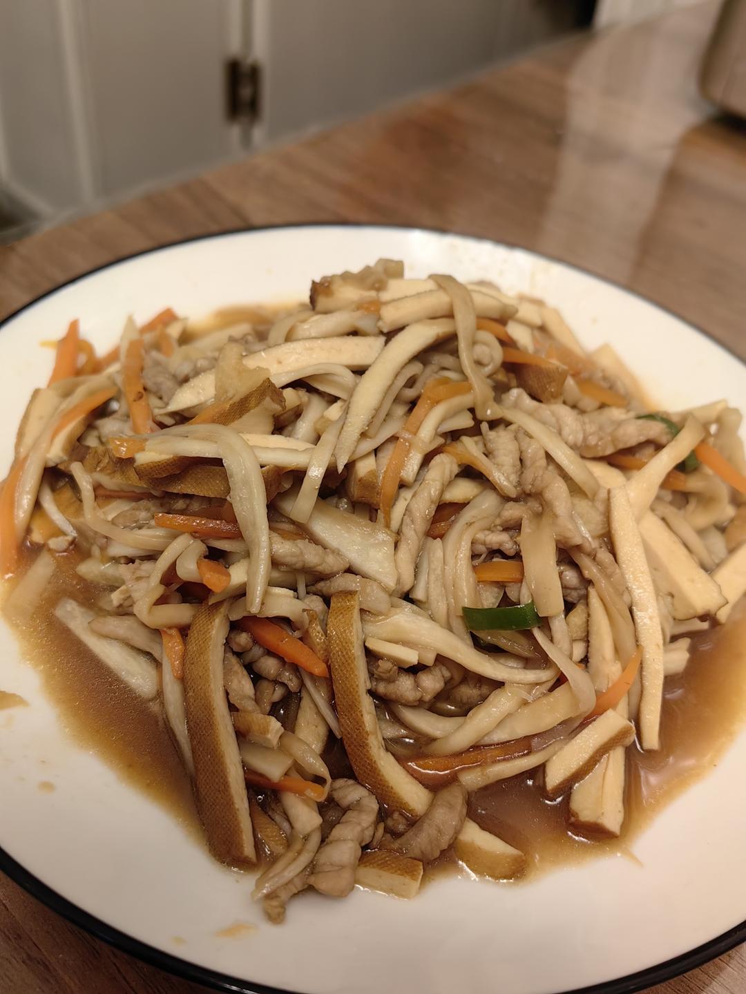 手撕杏鲍菇炒肉丝