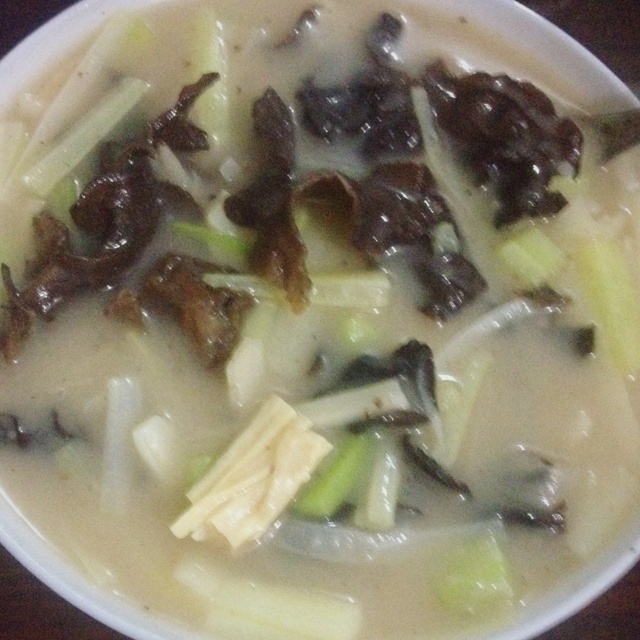奶汤蒲菜