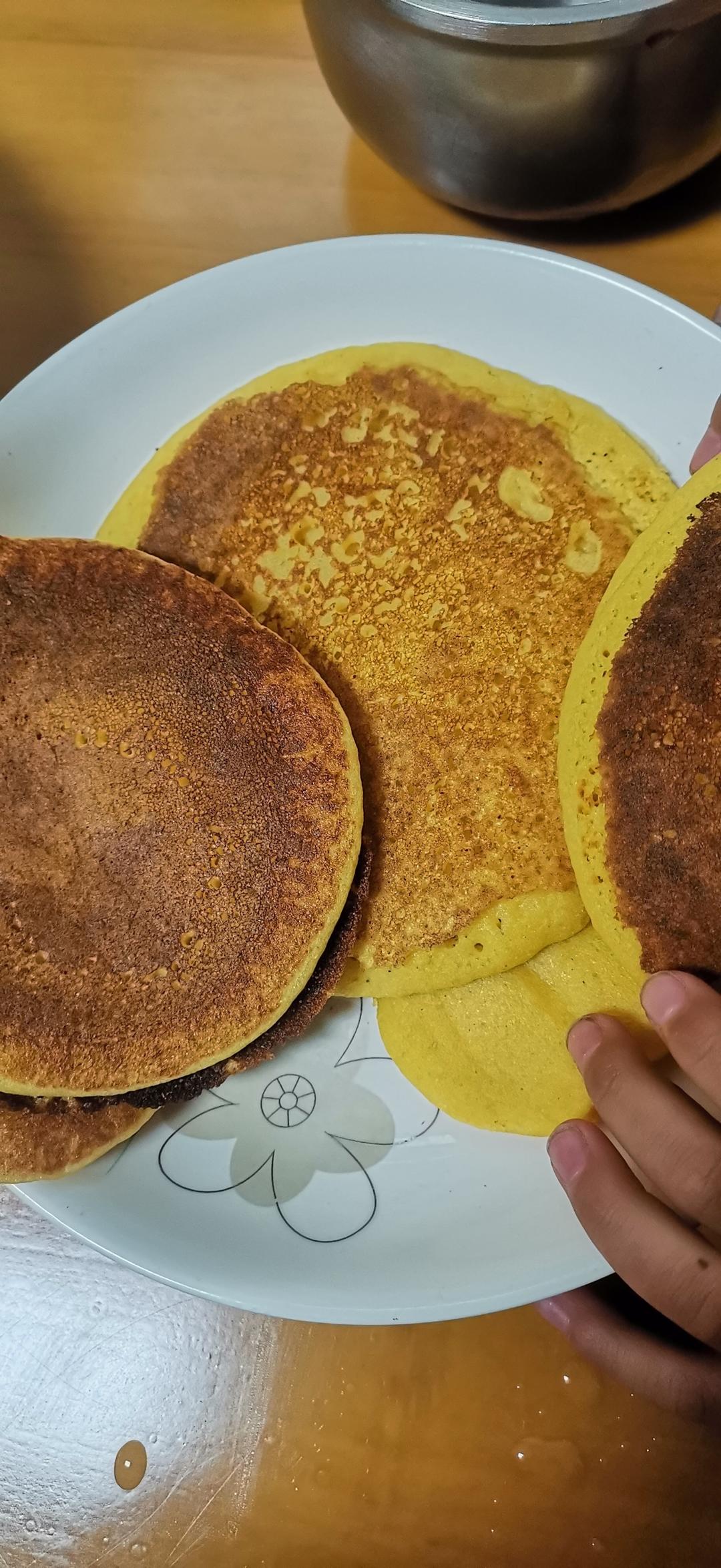 玉米面松饼，早起5分钟搞定，又软又健康