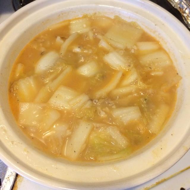 鲫鱼蔬菜辣汤的做法