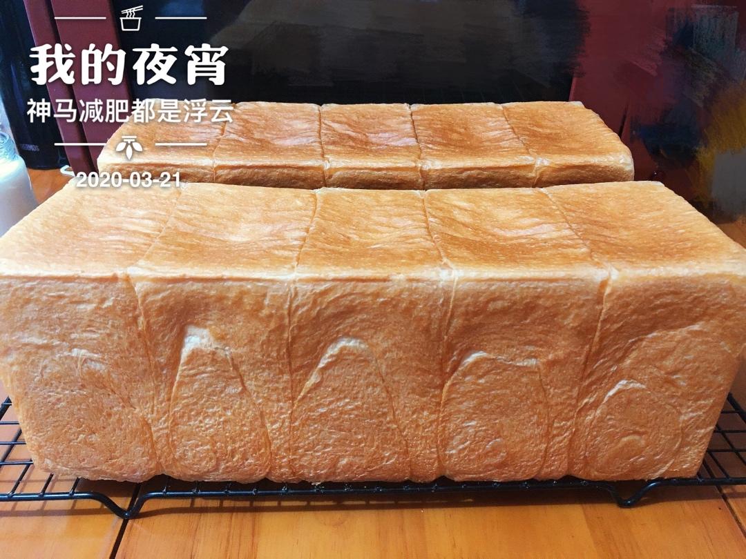 好吃到犯规的网红「生吐司」