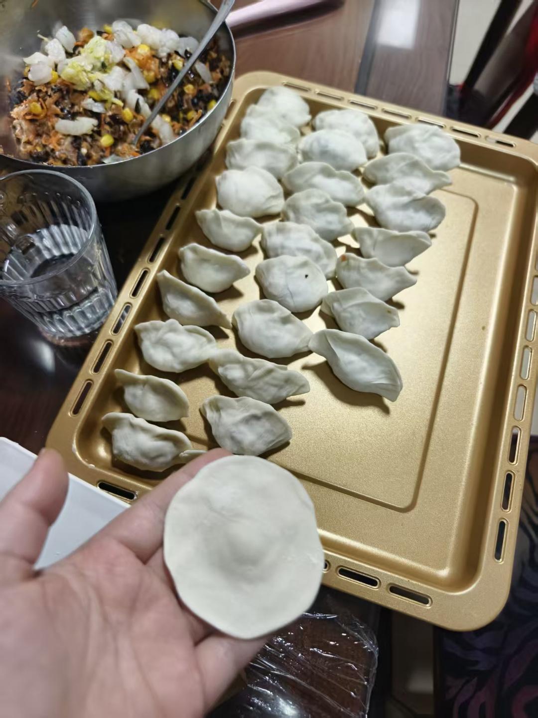 手工揉面三分钟，又韧又薄又好包的饺子皮