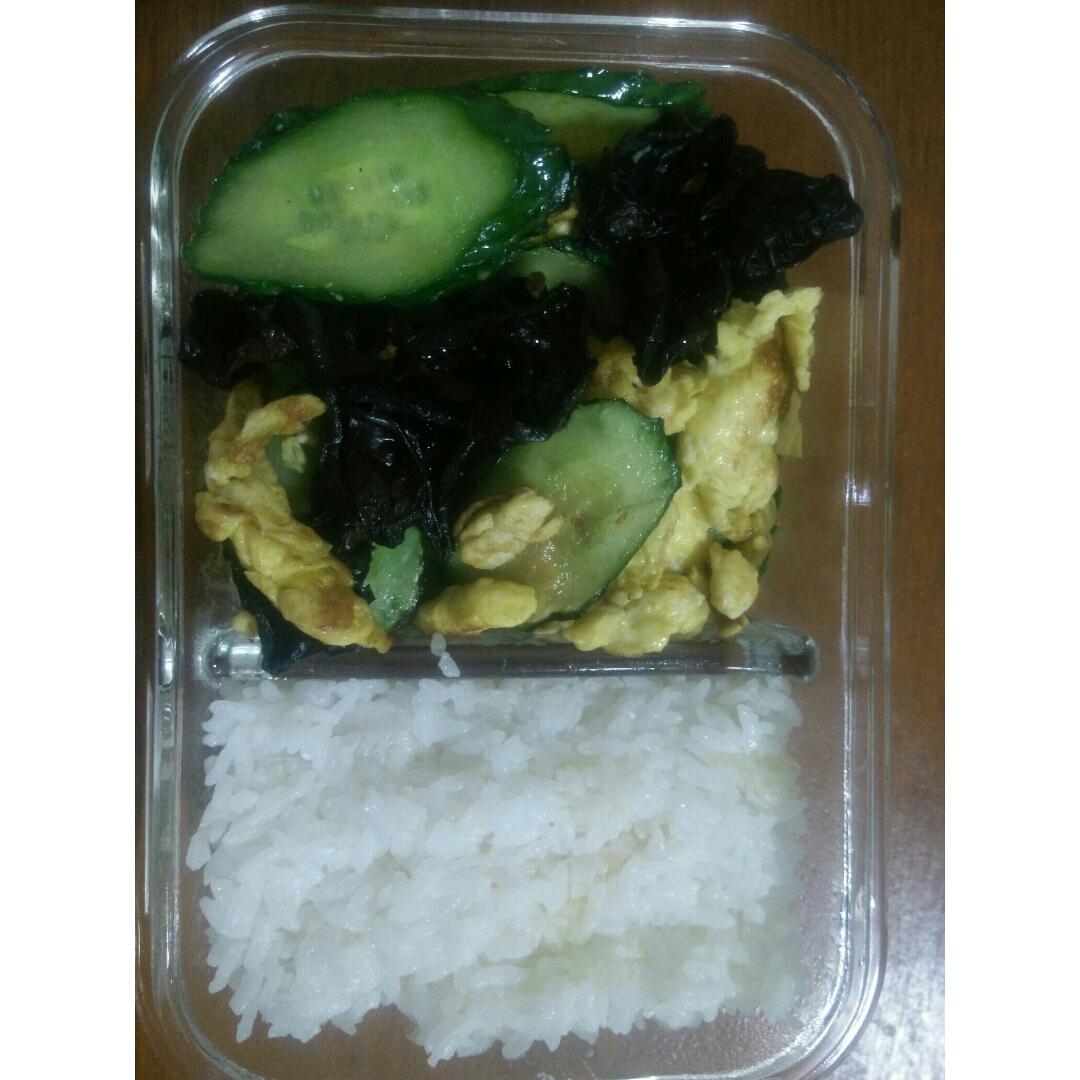 黄瓜木耳炒鸡蛋
