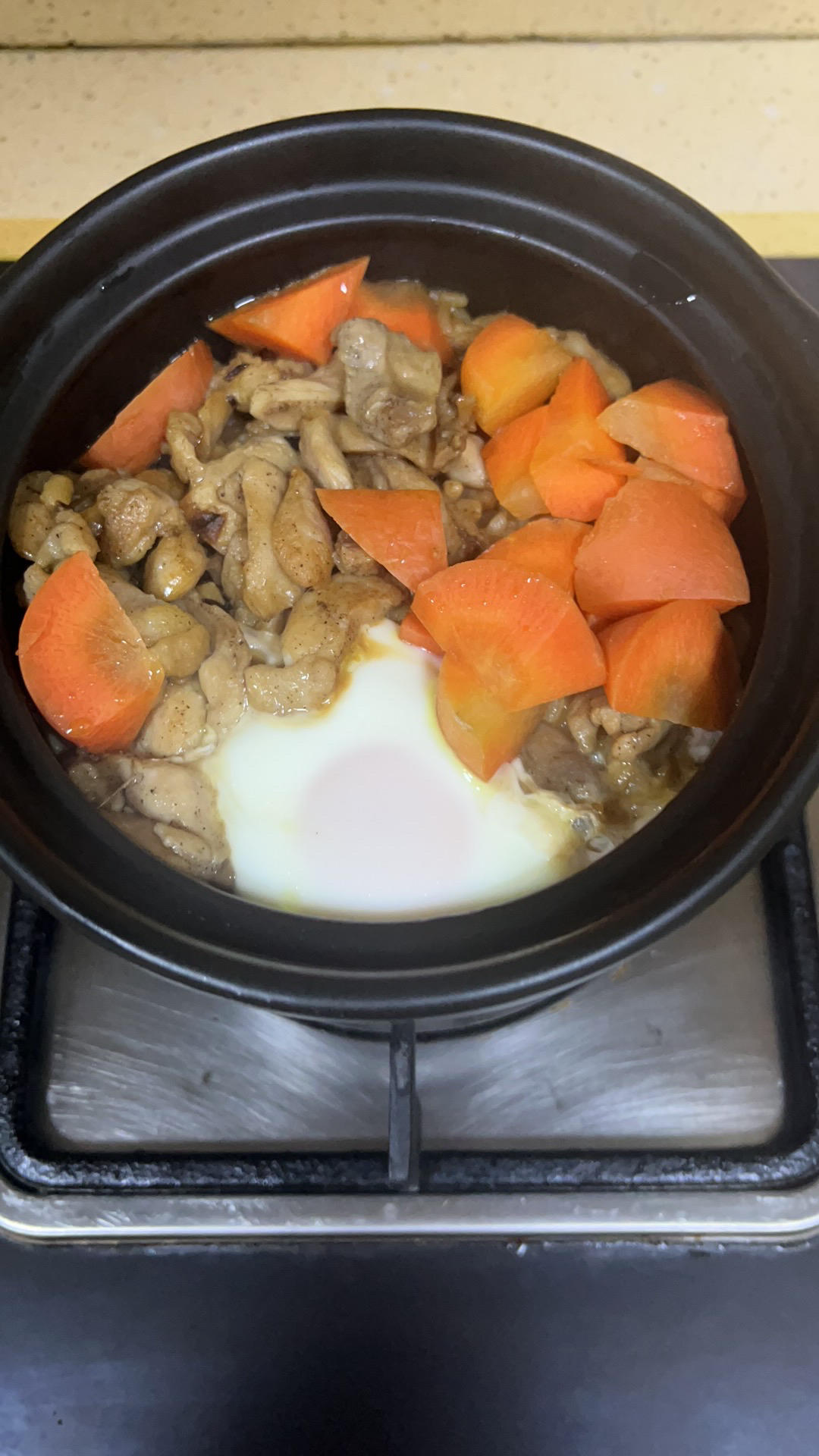 保姆级的「腊味煲仔饭2.0」加强版来了，地道老广味～