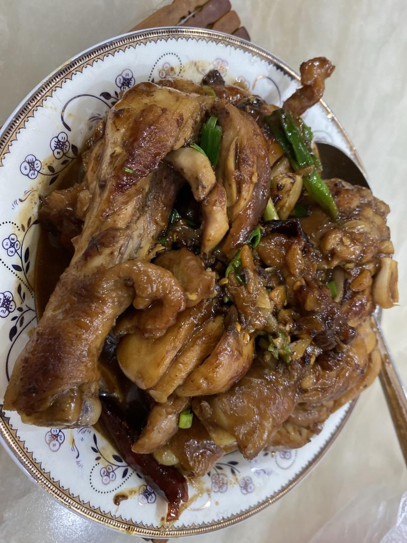 🔥好吃到飙泪的秘汁多汁蒜香鸡腿，鲜嫩到流口水。