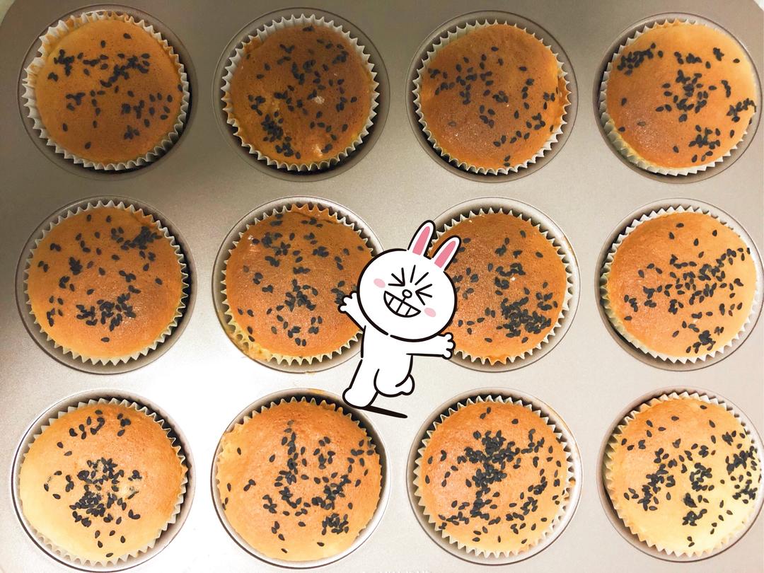 纸杯脆顶小蛋糕