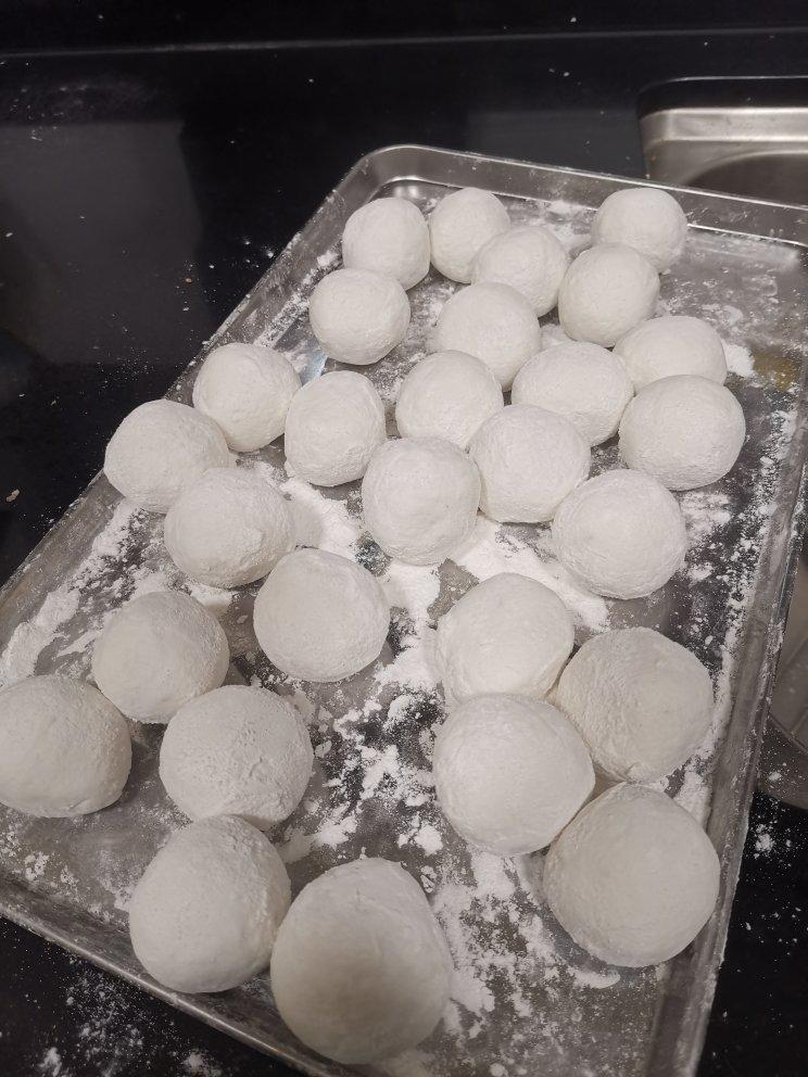 花生黑芝麻汤圆