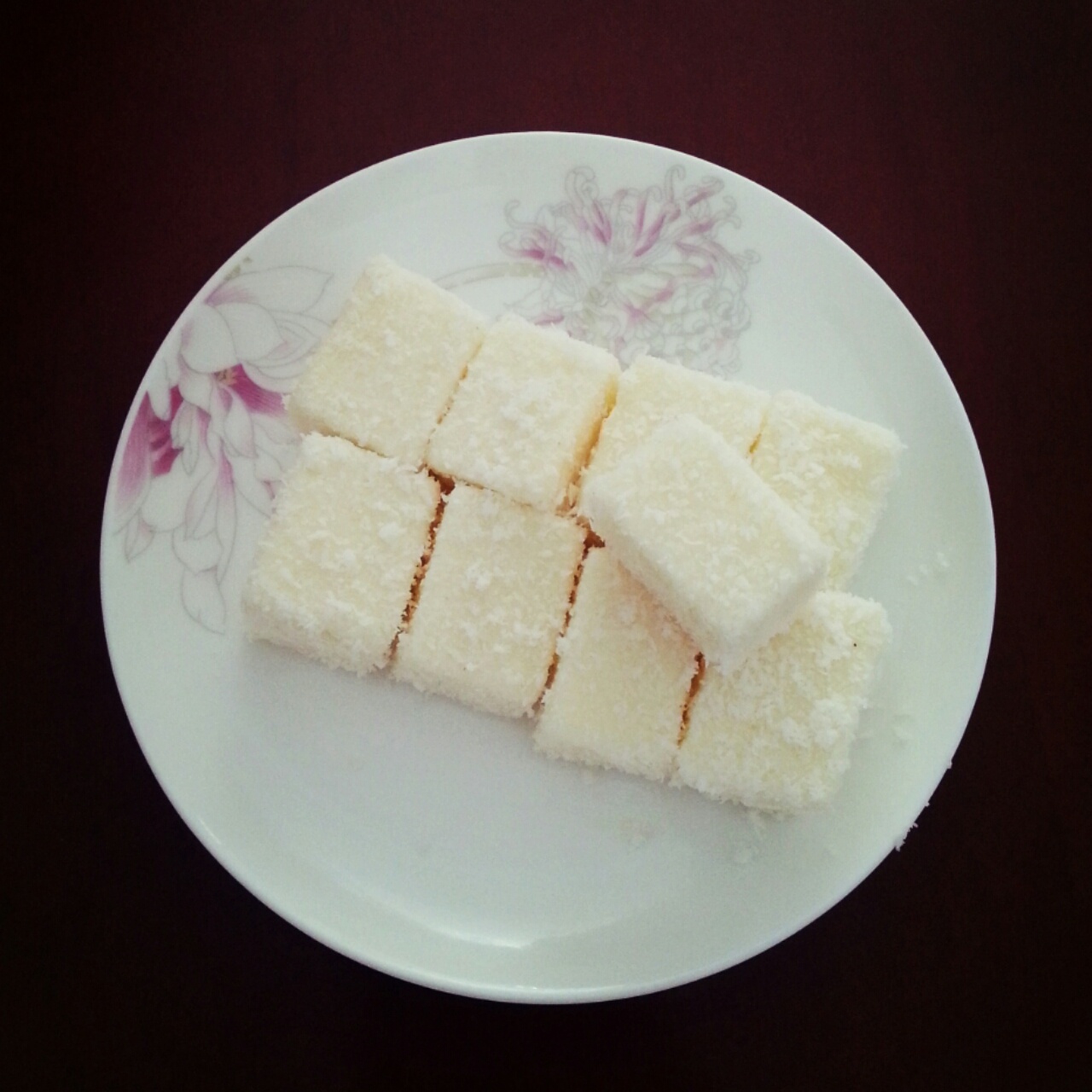 完胜85度C牛奶椰丝小方