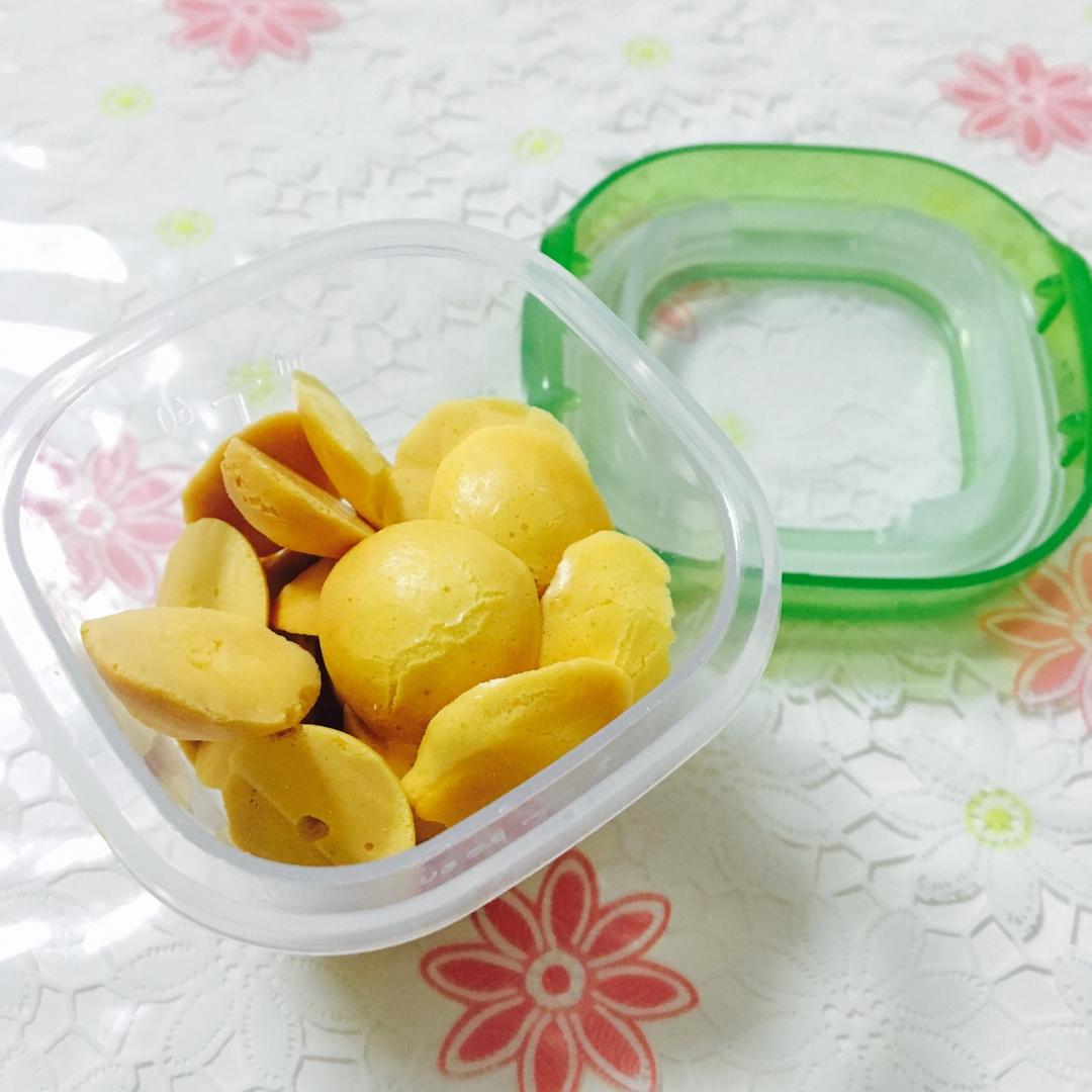 入口即化的无添加蛋黄溶豆