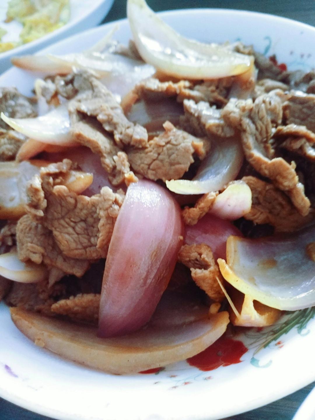 洋葱炒牛肉