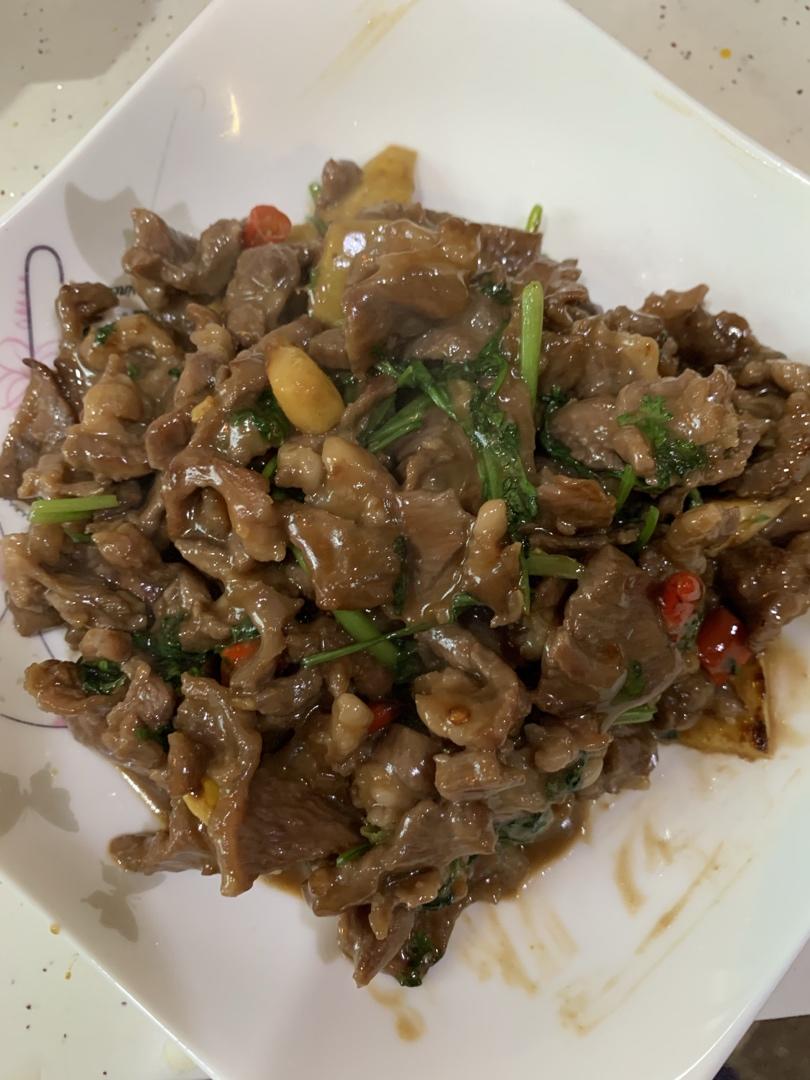 小炒牛肉（小白也可以做的超好吃！！）