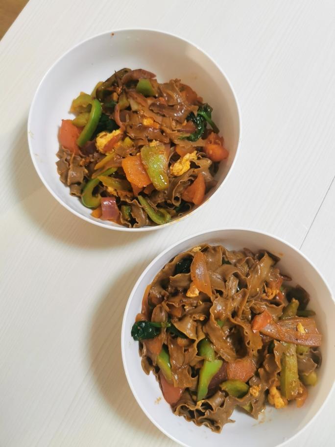 【新疆风味炒面的做法步骤图,怎么做好吃】这是陈小思_下厨房