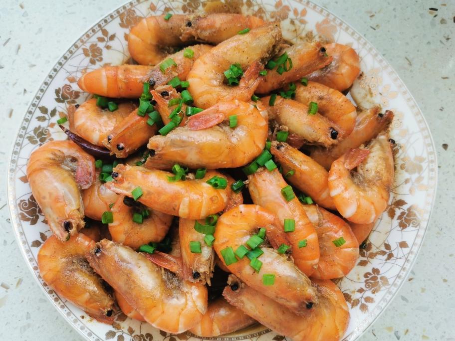 不比龙虾差的十三香草虾