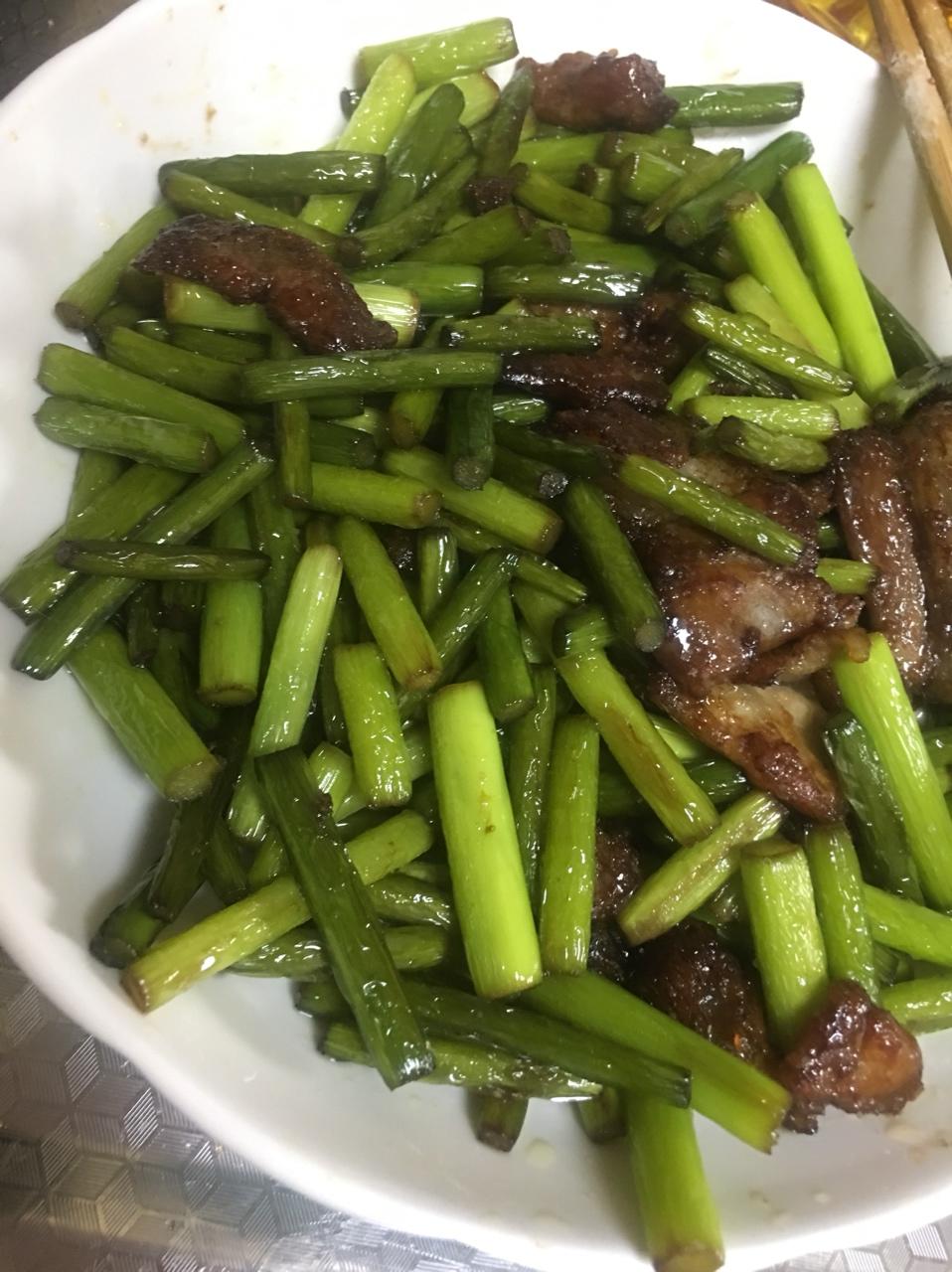 妈妈牌蒜薹炒肉