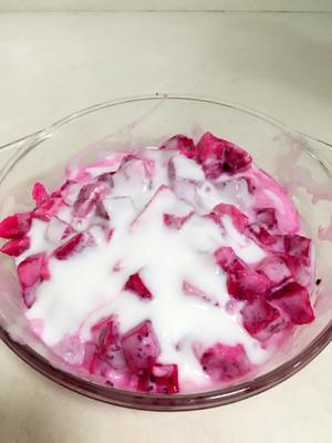 红心火龙果酸奶的做法 步骤3