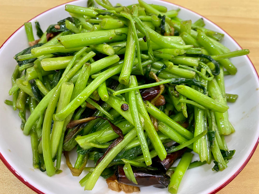 炝炒空心菜（不黑的秘密）