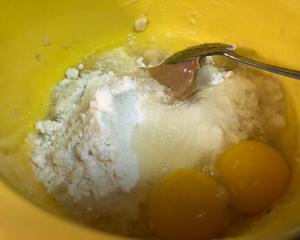 椰子面粉低脂香蕉面包的做法 步骤2