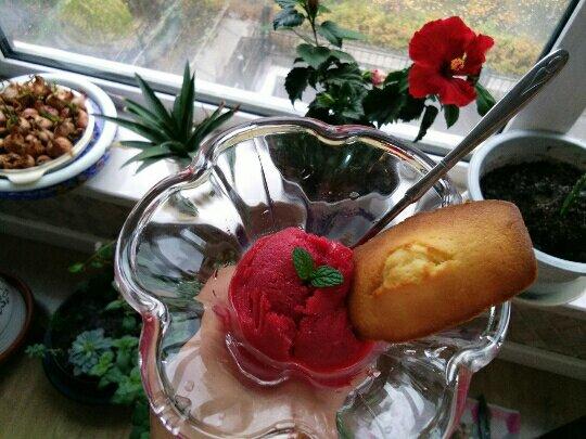 芒果雪酪气泡水