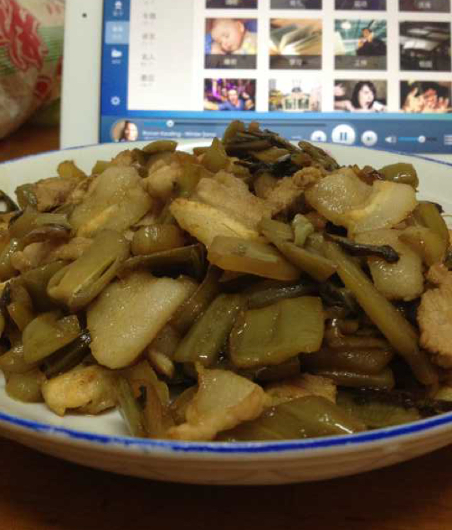 五花肉炒酸菜