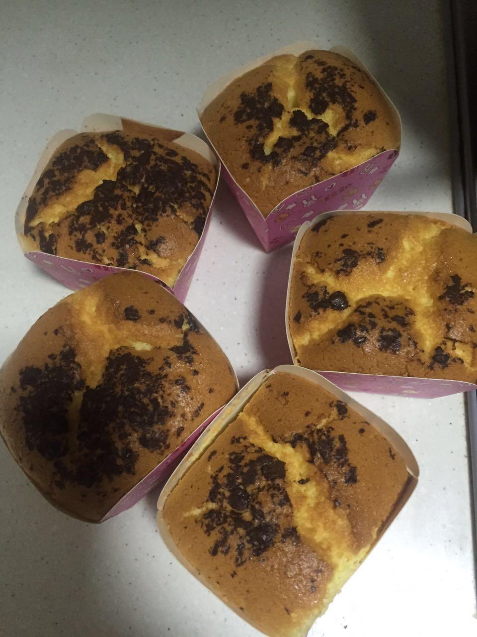 消耗淡奶油之作——淡奶油小蛋糕