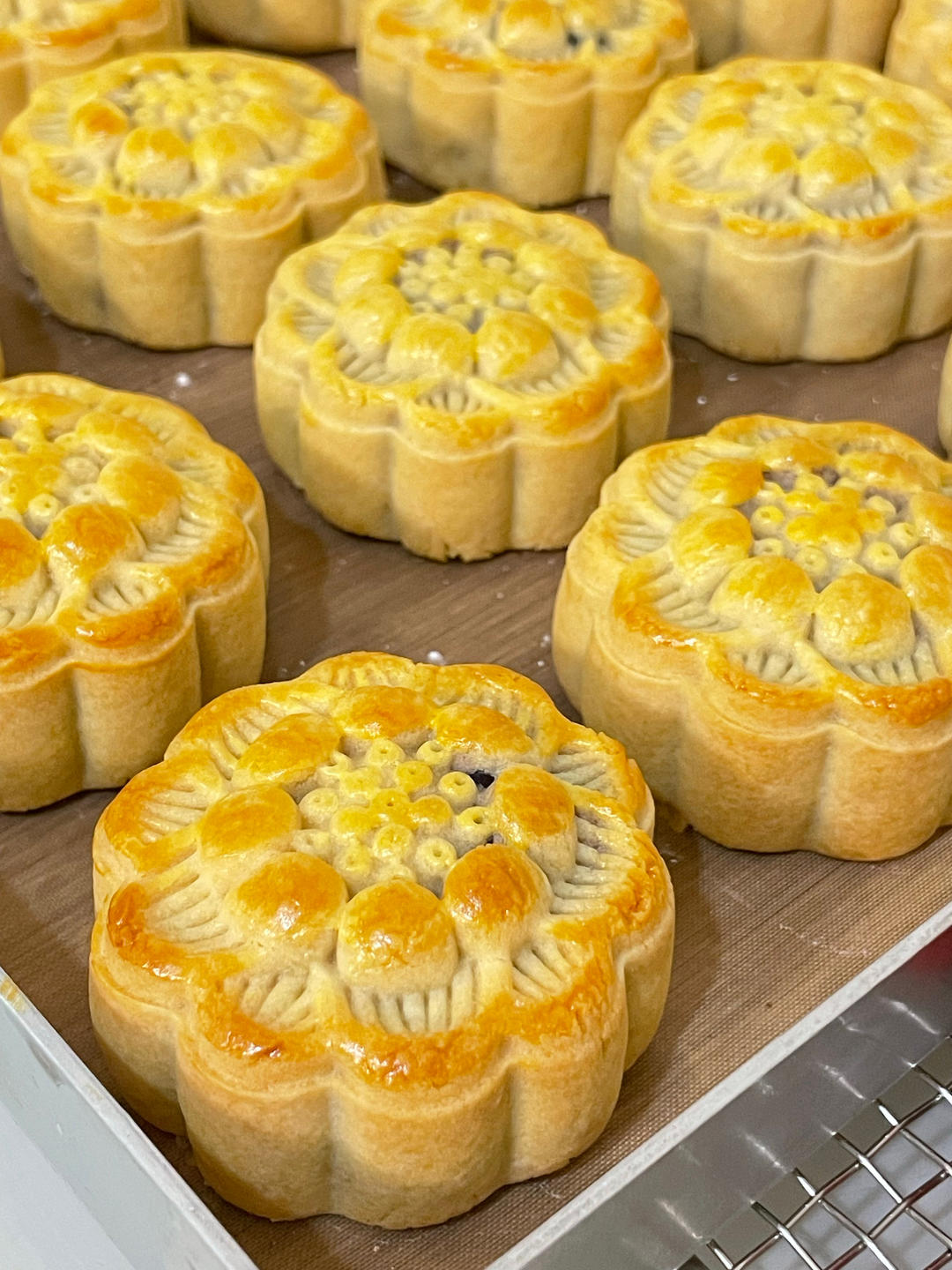 广式蛋黄月饼（75克、50克、各种规格都有）