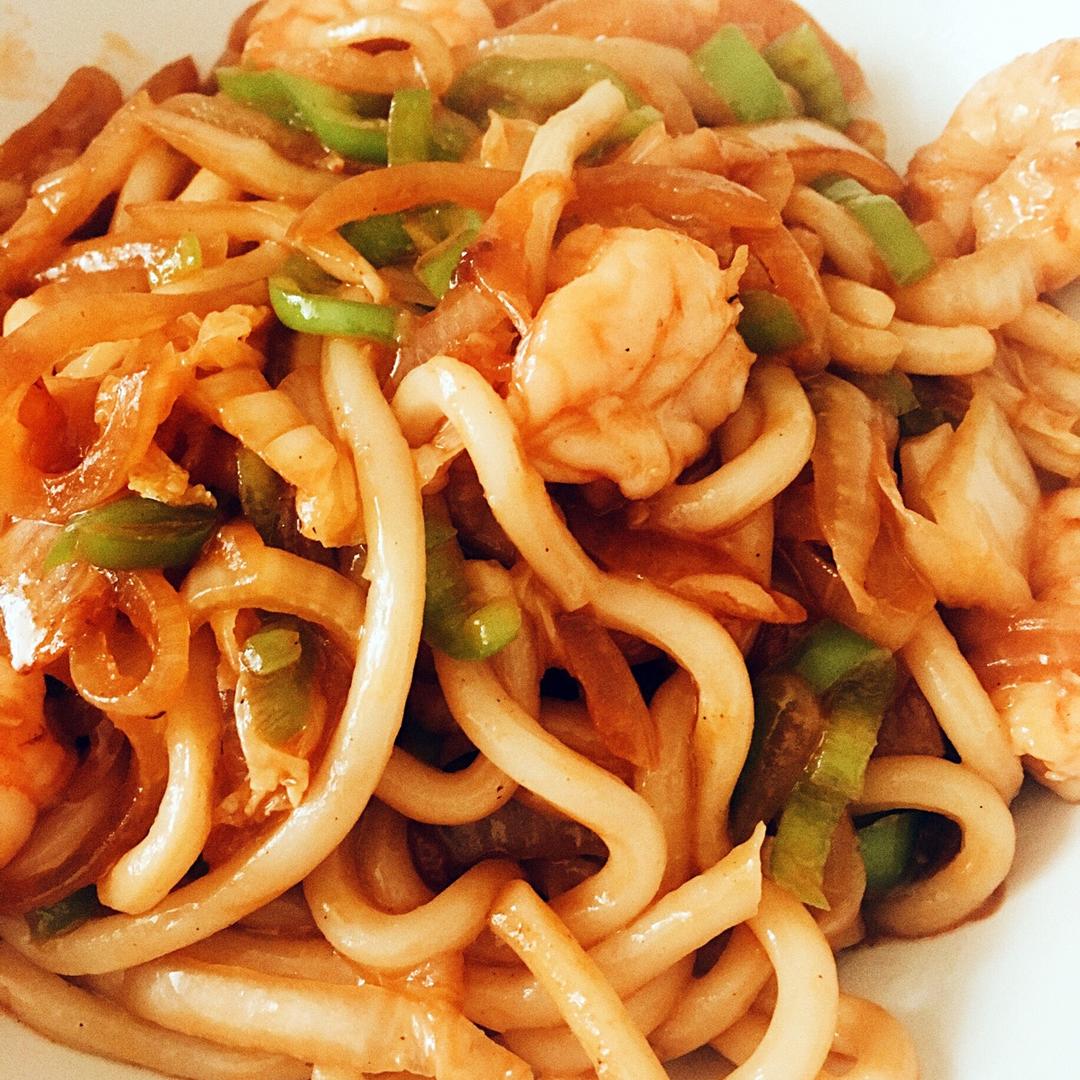 鲜虾炒乌冬面