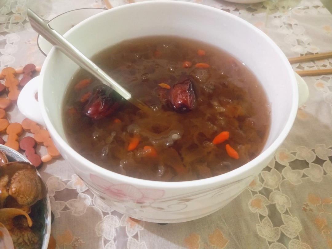 红枣银耳汤