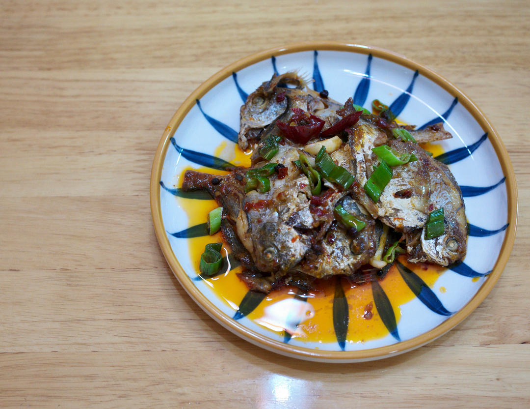 不腥的冷冻鲳鱼做法（盐煎鲳鱼，红烧鲳鱼，香辣鲳鱼）