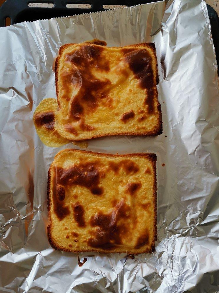 零失败快手岩烧乳酪(熔岩吐司)十分钟网红早餐，好吃哭