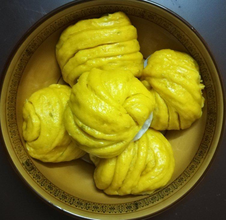 原创～“菜心杂蔬花卷”（一次发酵简易版）