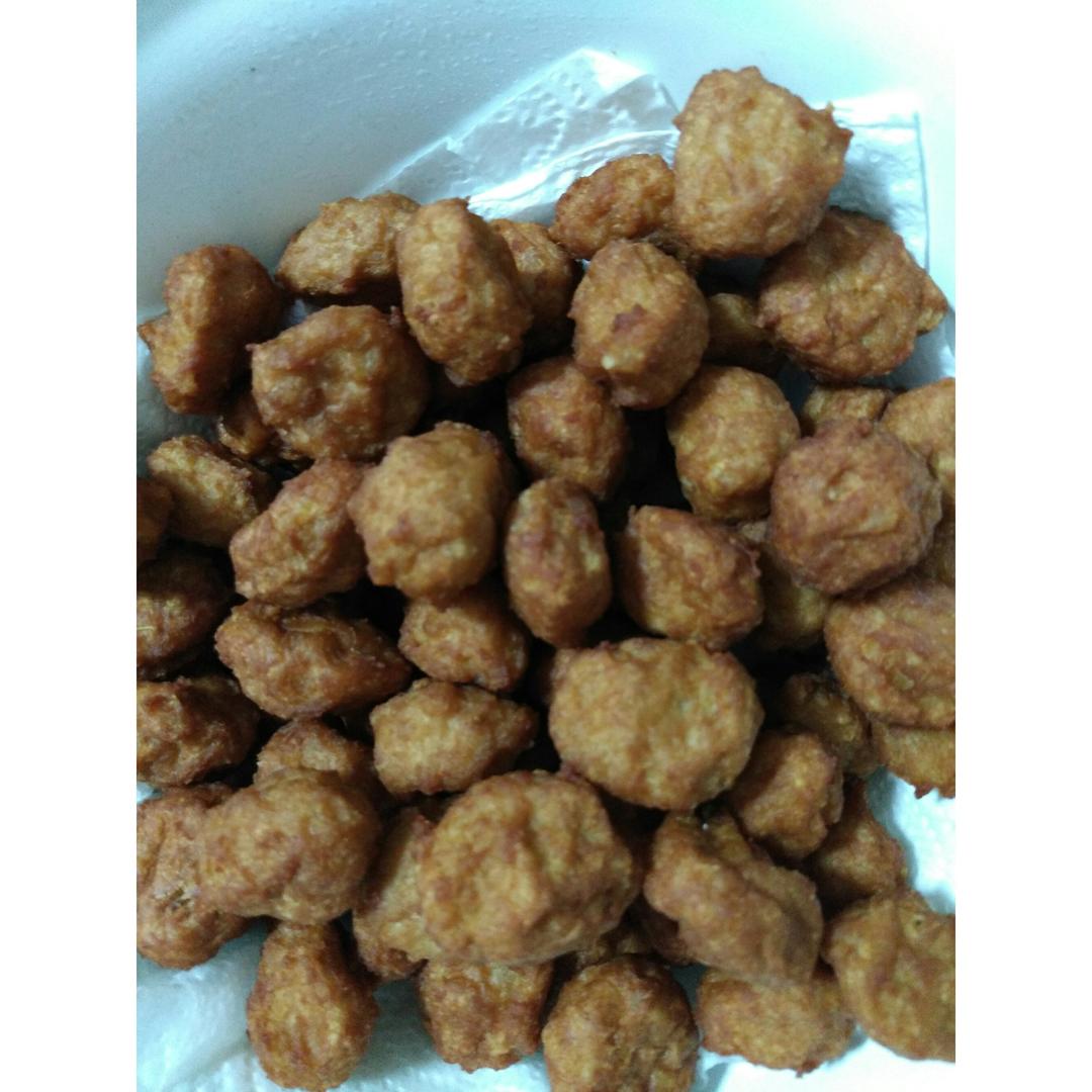 酥炸肉丸子